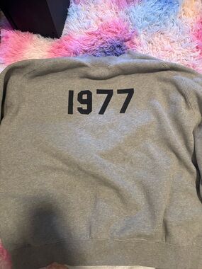 Fear of God Women’s Gray Sweatshirt with Black 1977 Print